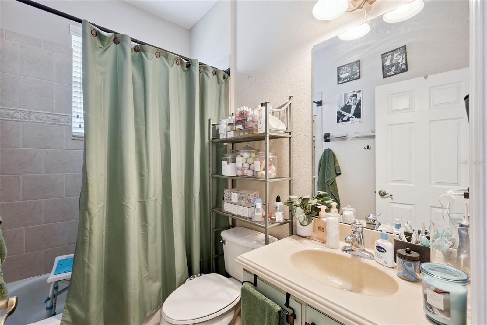 WINDSOR POINT PH 2 - Residential