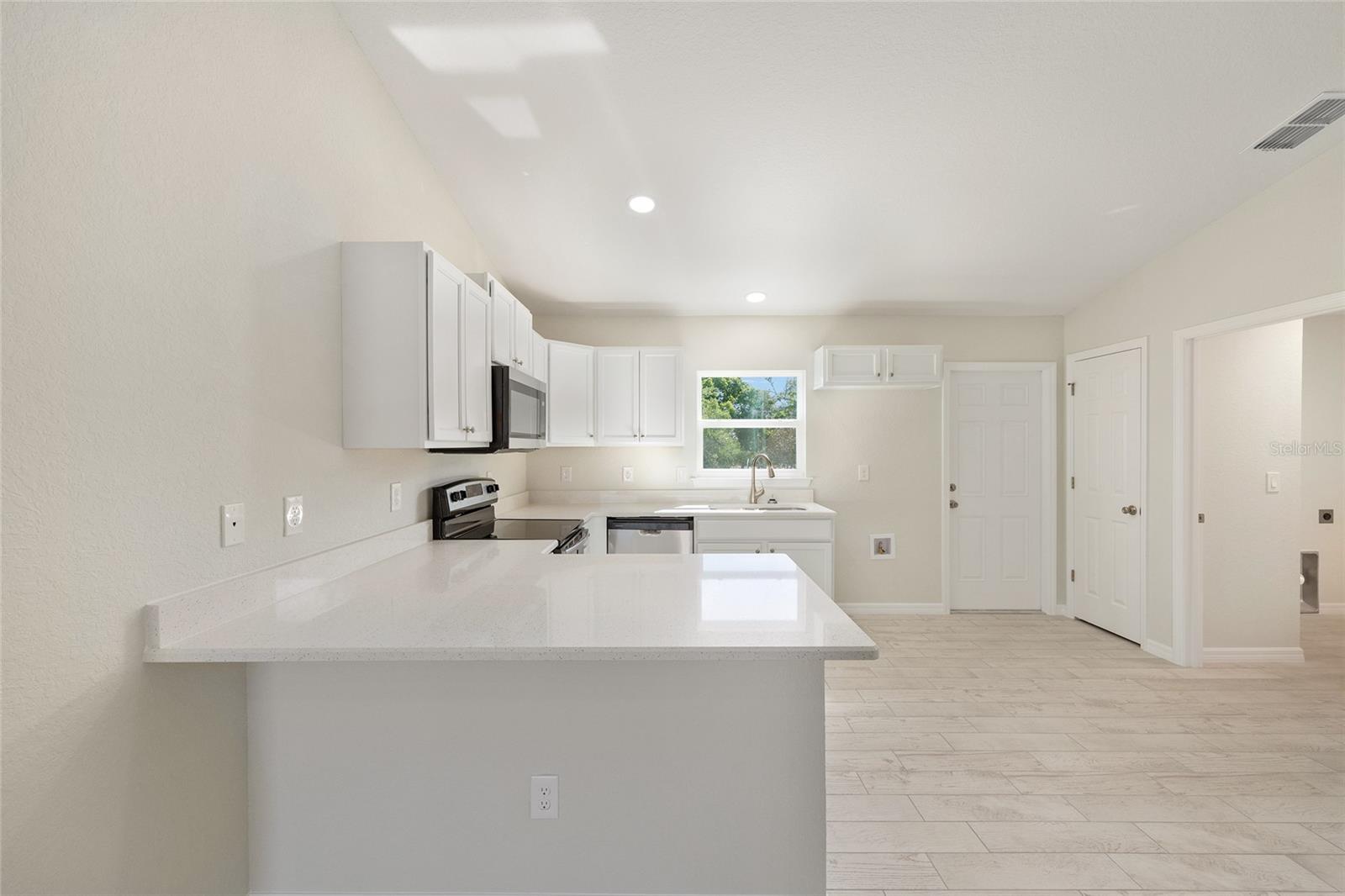 SILVER SPGS SHORES UN 12 - Residential