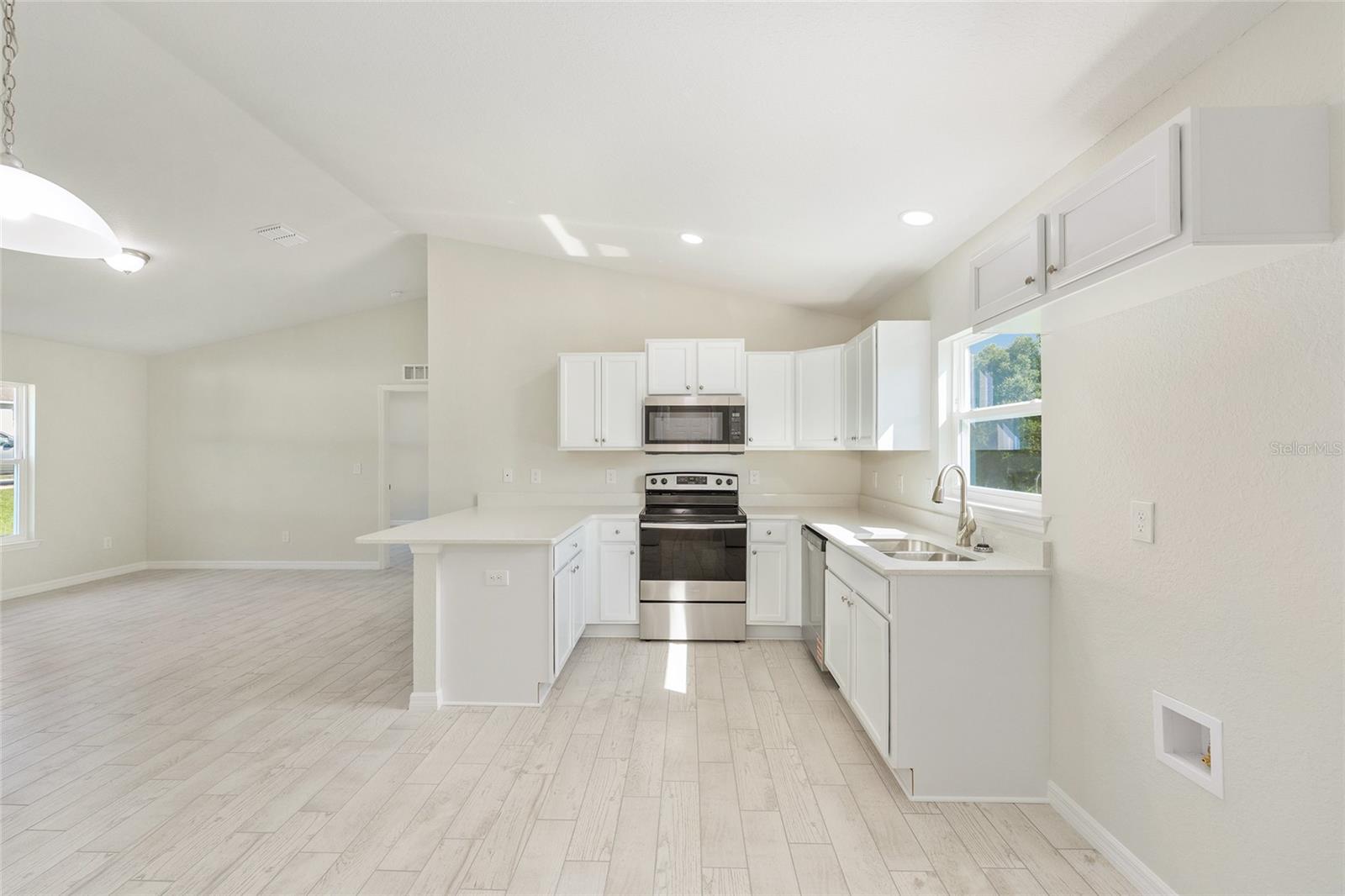 SILVER SPGS SHORES UN 12 - Residential