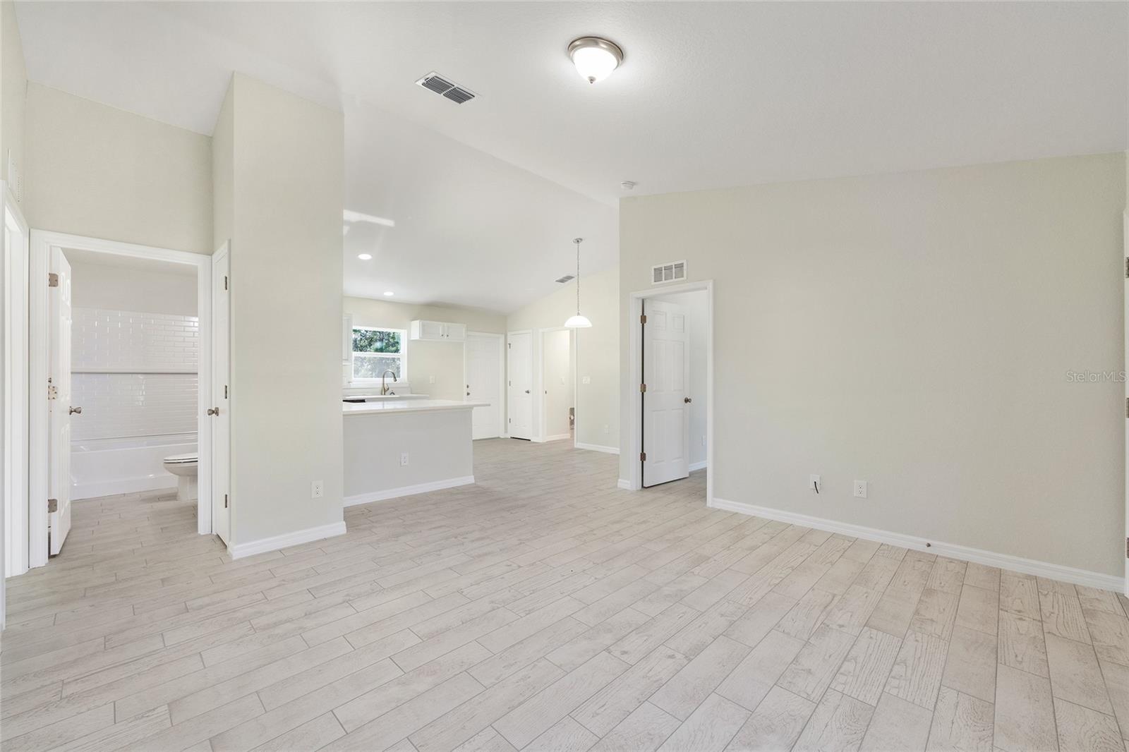 SILVER SPGS SHORES UN 12 - Residential
