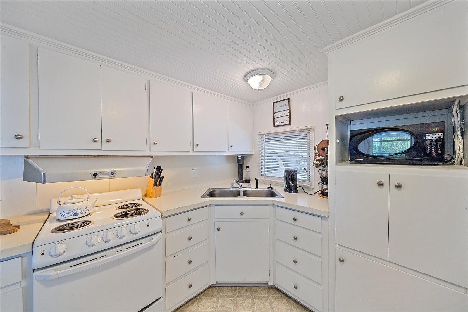 DESOTO PLACE - Residential