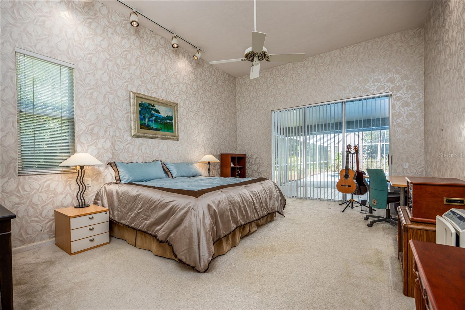 HUNTINGTON PH II - Residential