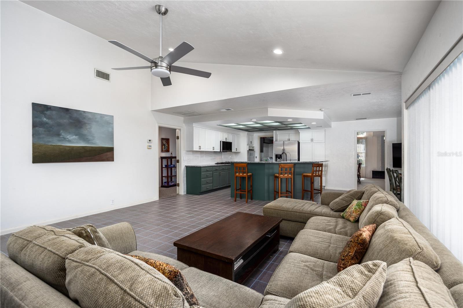 HUNTINGTON PH II - Residential