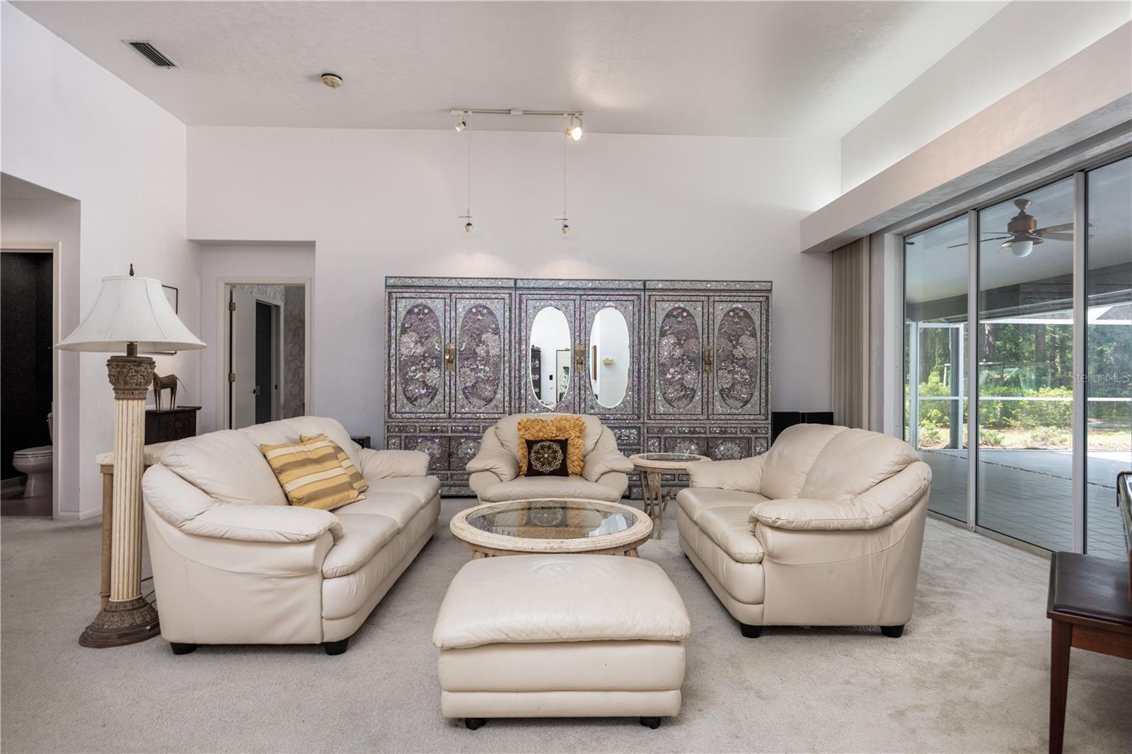 HUNTINGTON PH II - Residential