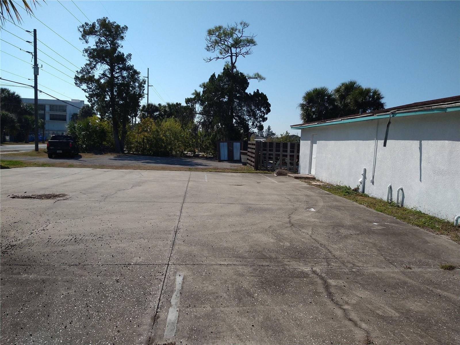 HUDSON BEACH ESTATES - Commercial Sale
