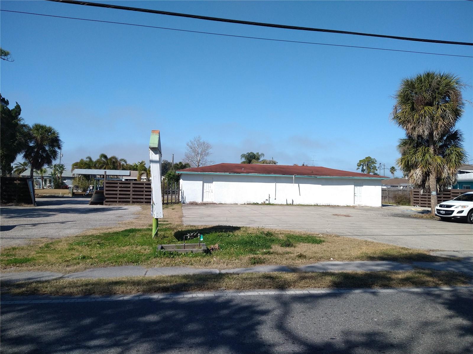 HUDSON BEACH WATERFRONT COMMERCIAL PROPERTY. ZONED C2. PROPERTY CONSISTS OF 1534 SQFT BUILDING ON 80 X 110 FT WATERFRONT LOT...PROPERTY HAS GREAT SIGNAGE AND PLENTY OF PARKING...THERE IS 80 FEET OF CONCRETE SEAWALL FOR BOAT DOCKAGE AND POSSIBLE ADDITIONAL RENTAL INCOME...LOCATED A FEW STEPS FROM THE BUSY INTERSECTION OF OLD DIXIE HWY AND CLARK ST, WHICH LEADS TO HUDSON BEACH LESS THAN A MILE AWAY...BUILDING PREVIOUSLY OPERATED AS A SANDWICH SHOP...LOCATION IS IDEAL FOR A RESTAURANT/BAR OR BOATING BUSINESS.