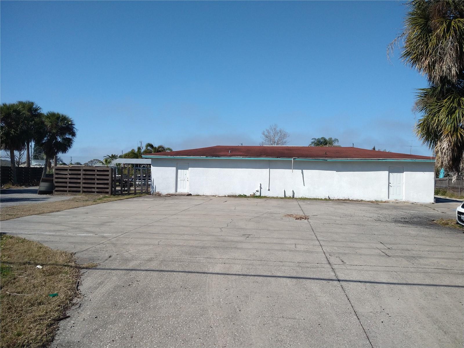 HUDSON BEACH ESTATES - Commercial Sale