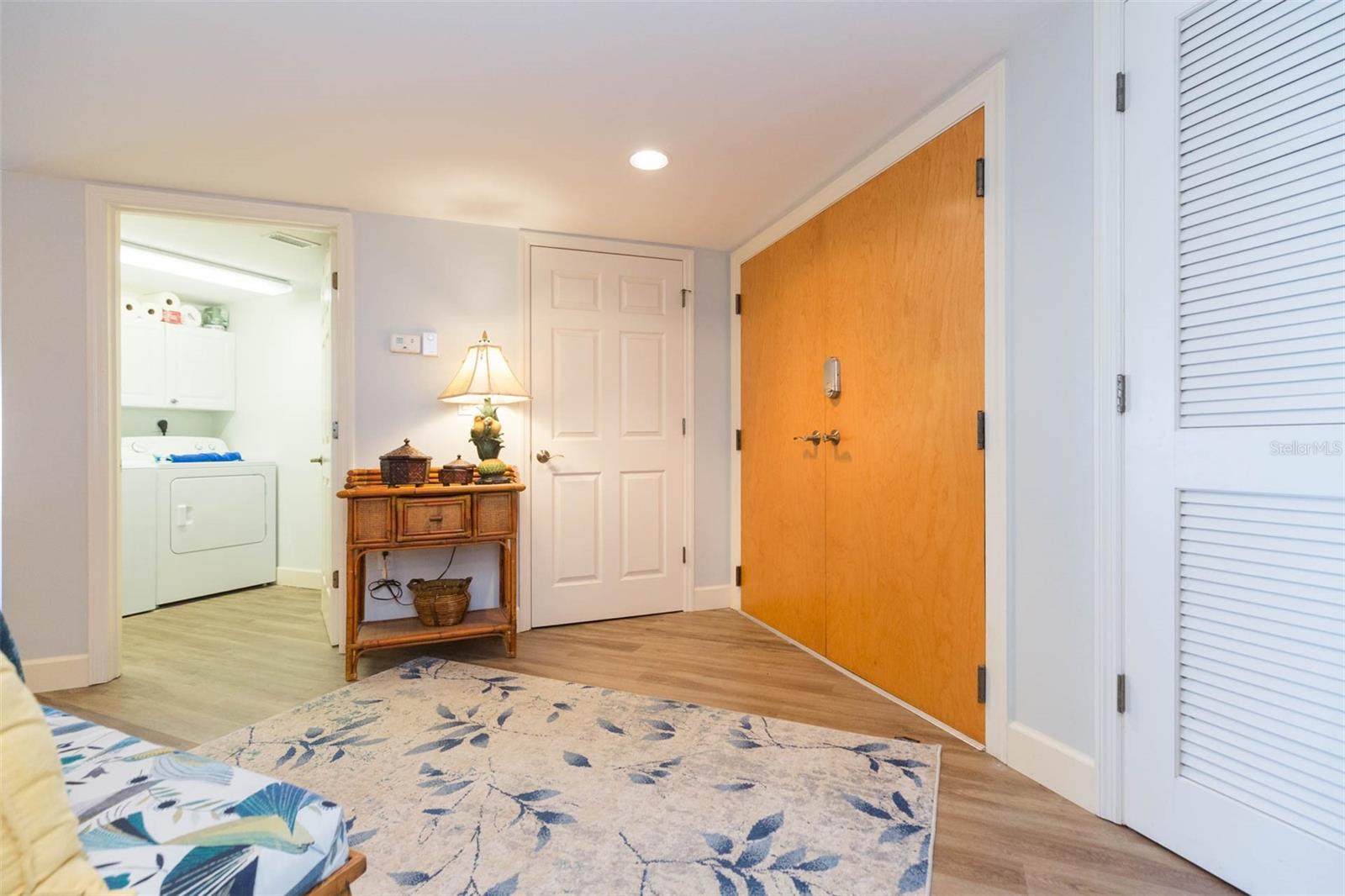 LA CONTESSA CONDO - Residential