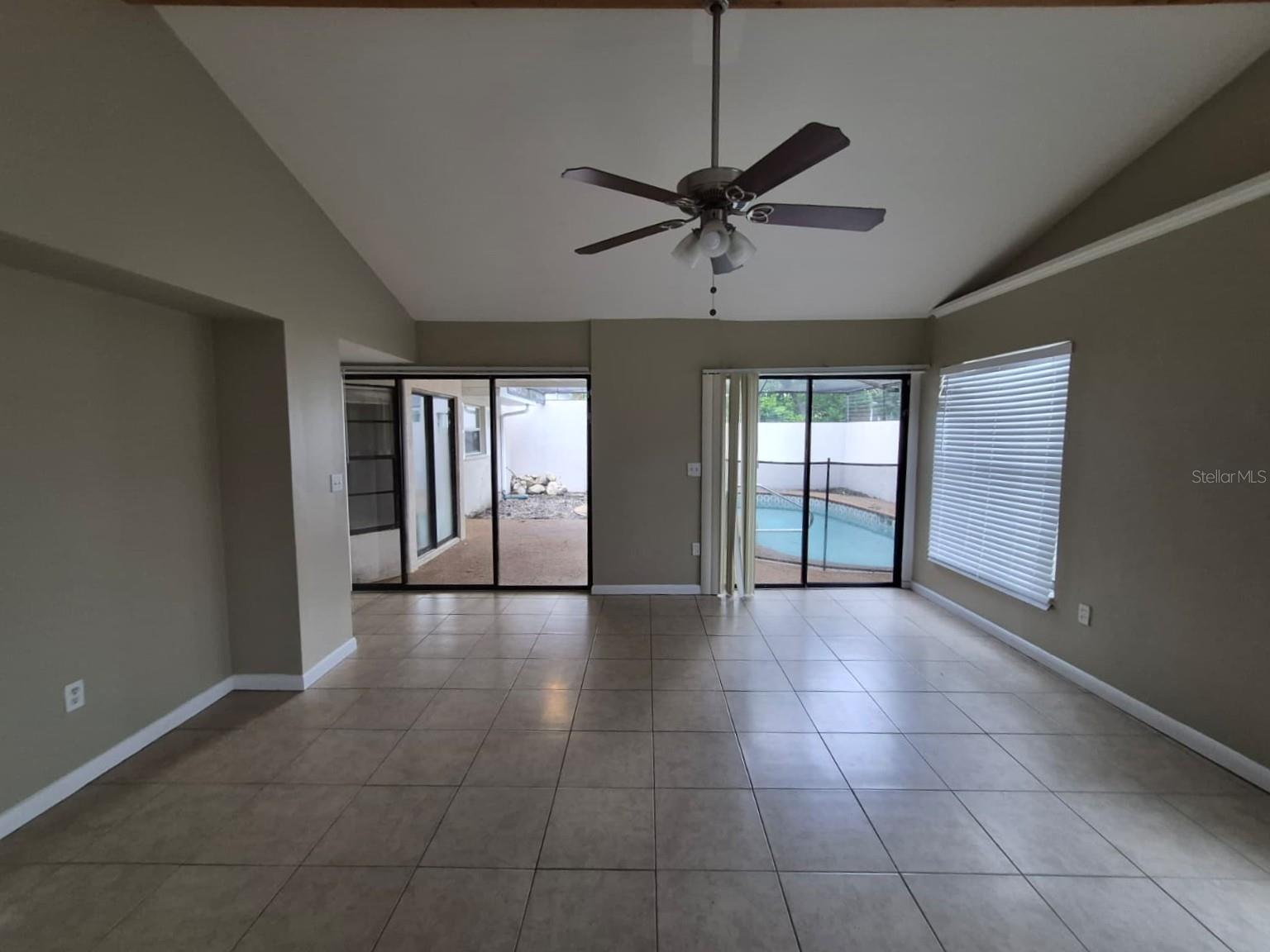 BRIARWOODS - Residential