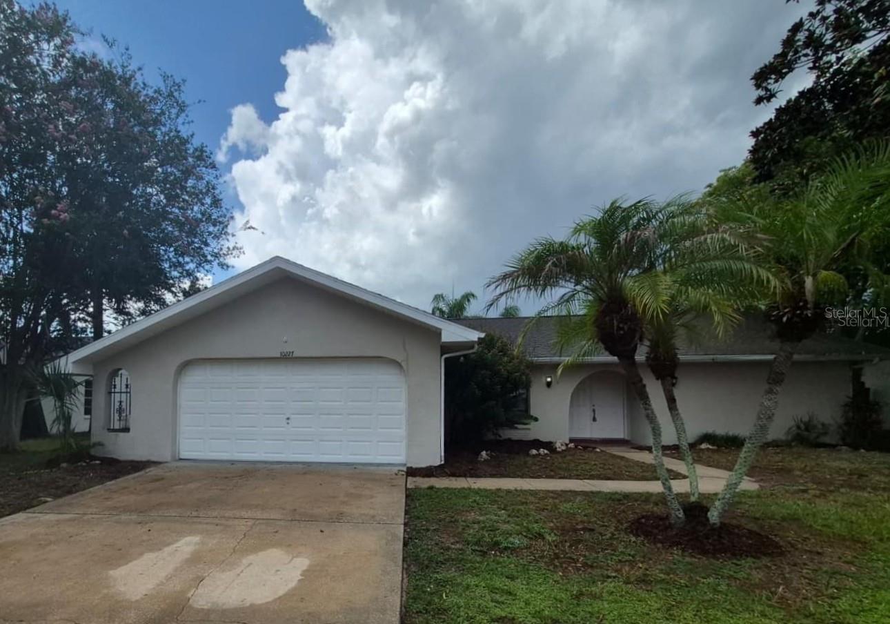 BRIARWOODS - Residential