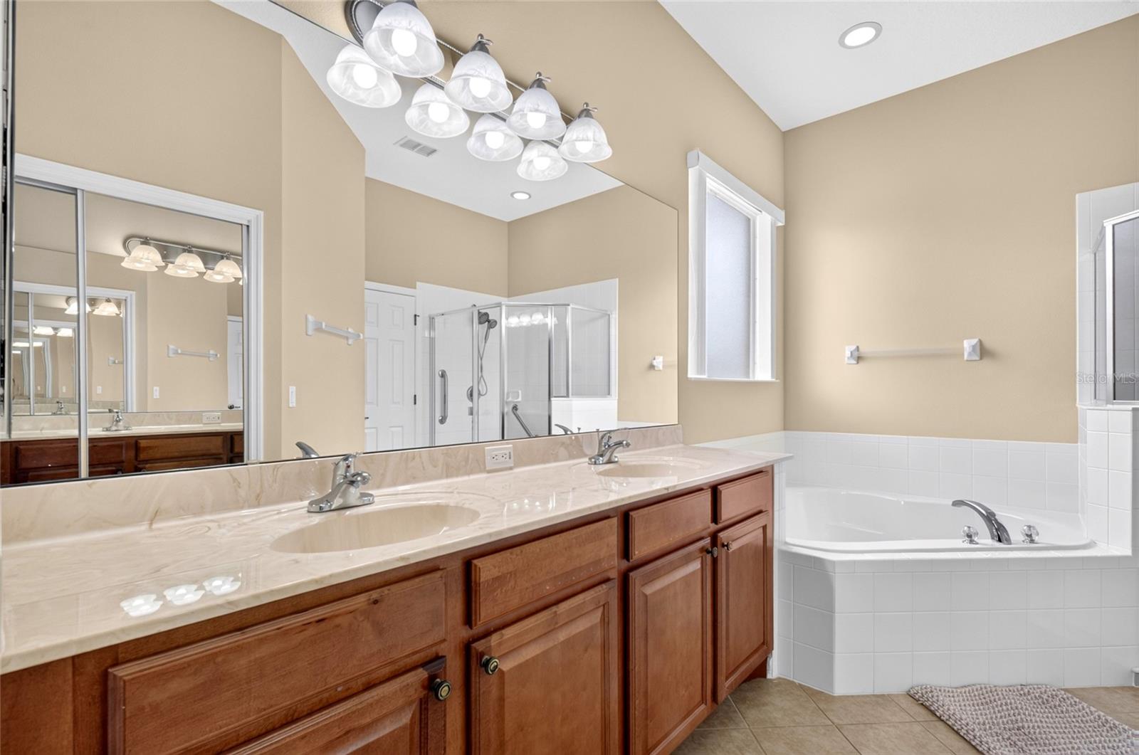 CARRIAGE POINTE A-I & L - Residential