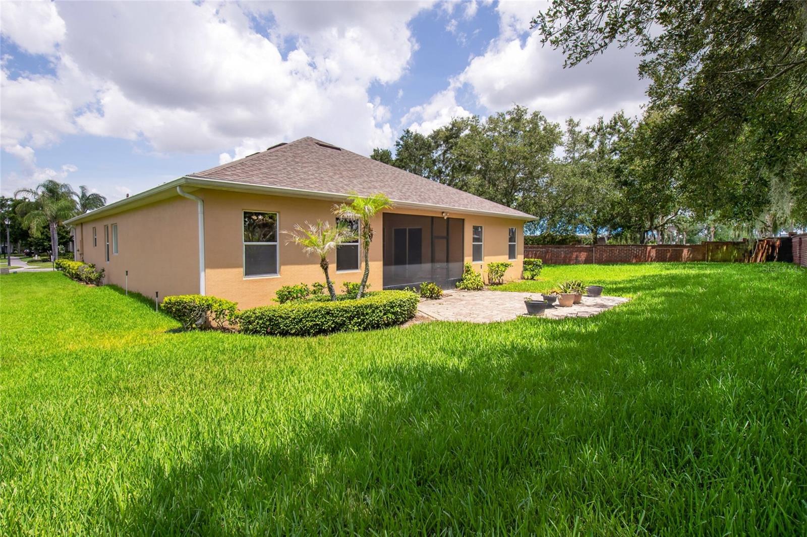 CARRIAGE POINTE A-I & L - Residential