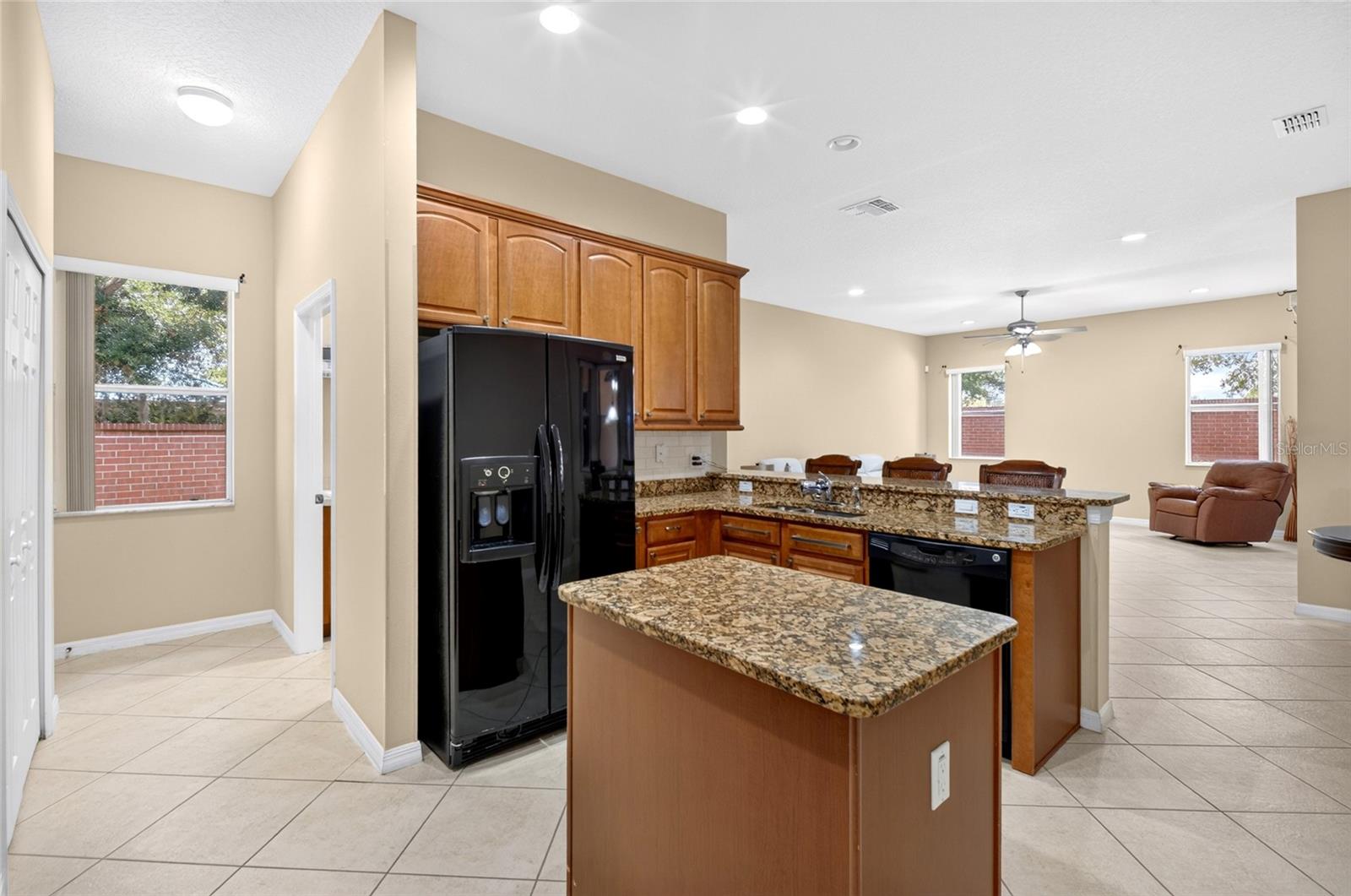 CARRIAGE POINTE A-I & L - Residential