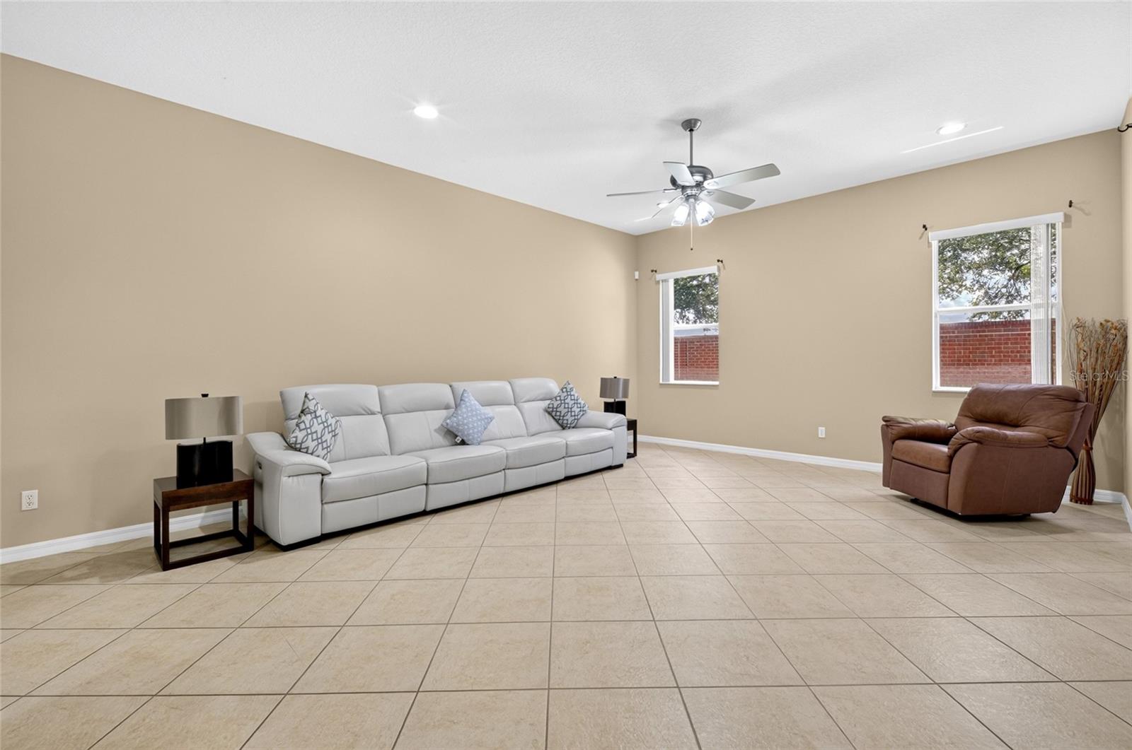 CARRIAGE POINTE A-I & L - Residential