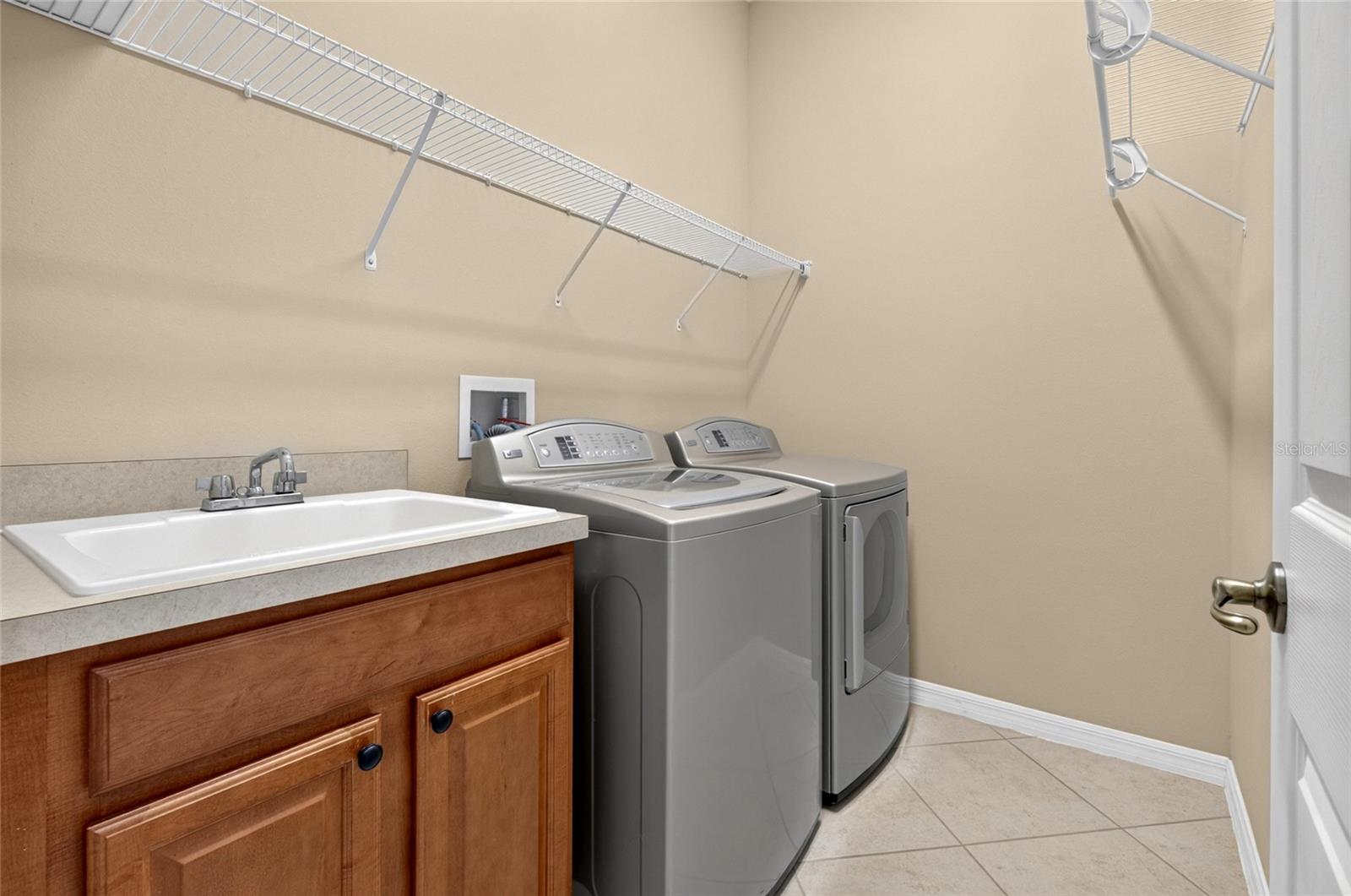 CARRIAGE POINTE A-I & L - Residential