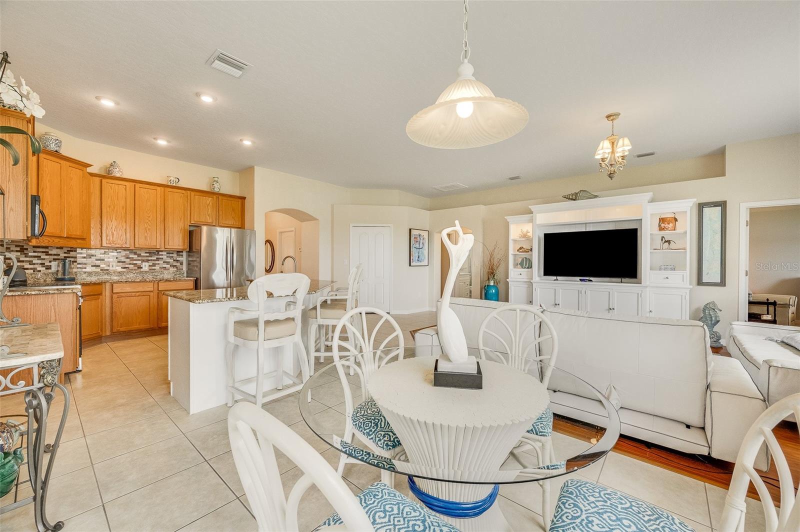 MAGNOLIA PARK AT BAYSIDE LAKES - Residential