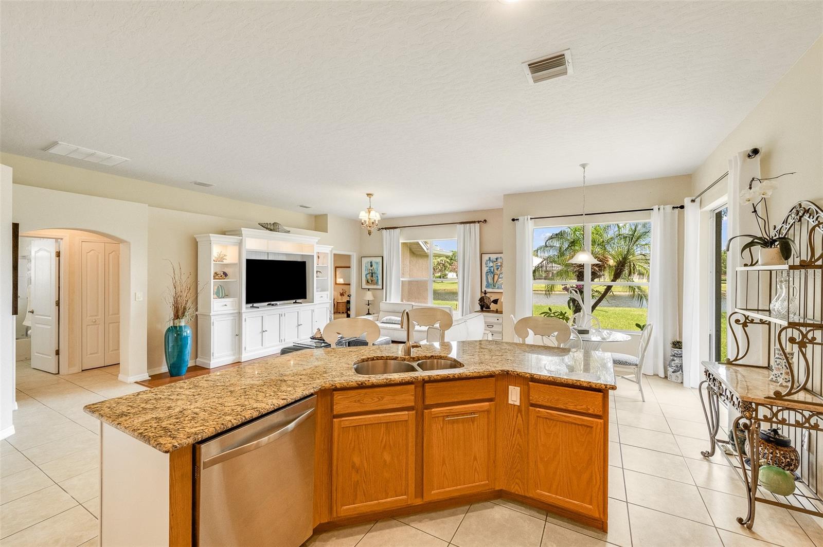 MAGNOLIA PARK AT BAYSIDE LAKES - Residential