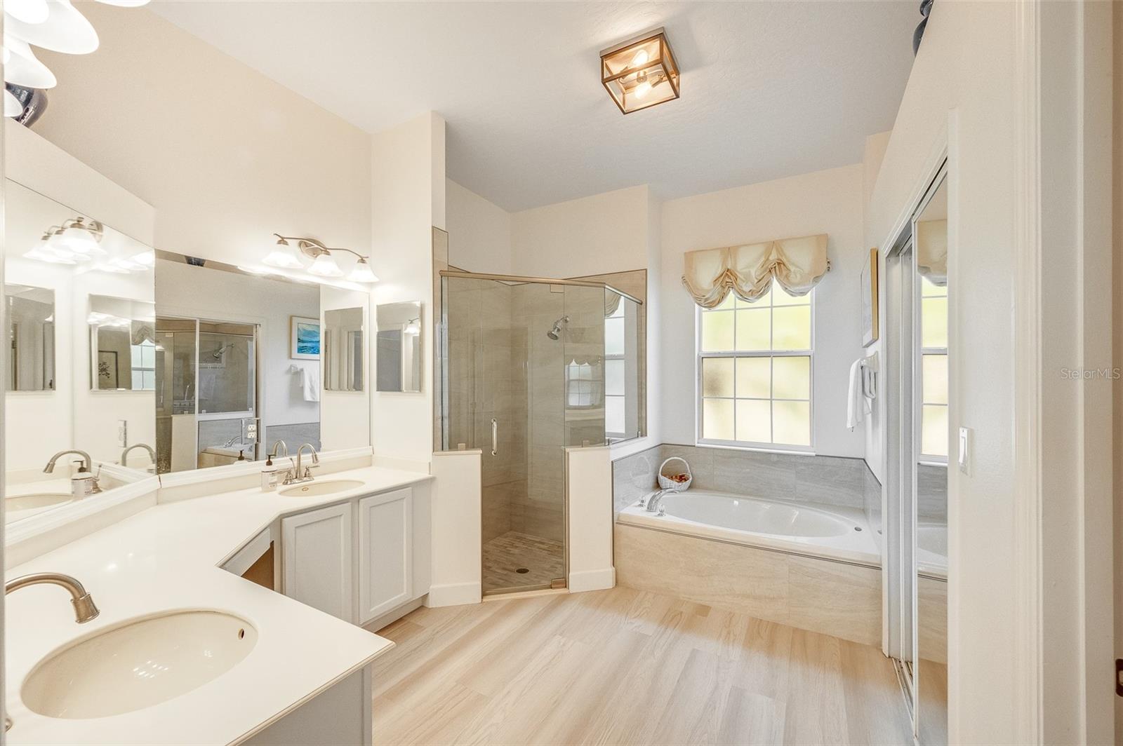 MAGNOLIA PARK AT BAYSIDE LAKES - Residential