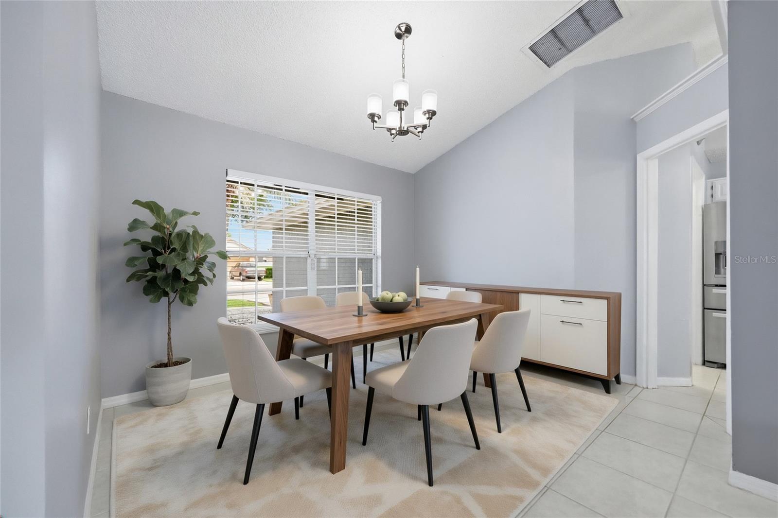 WHISPER LAKES - Residential