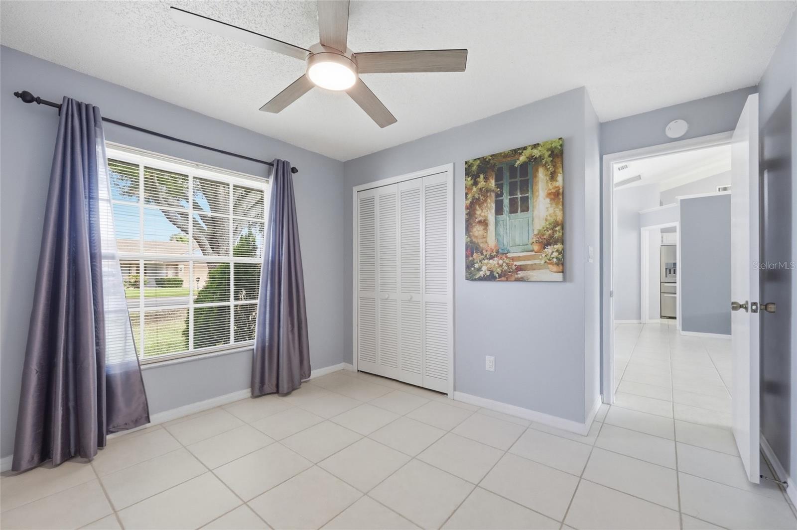 WHISPER LAKES - Residential