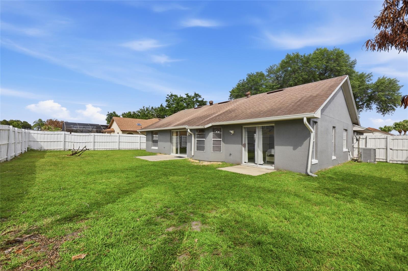 WHISPER LAKES - Residential