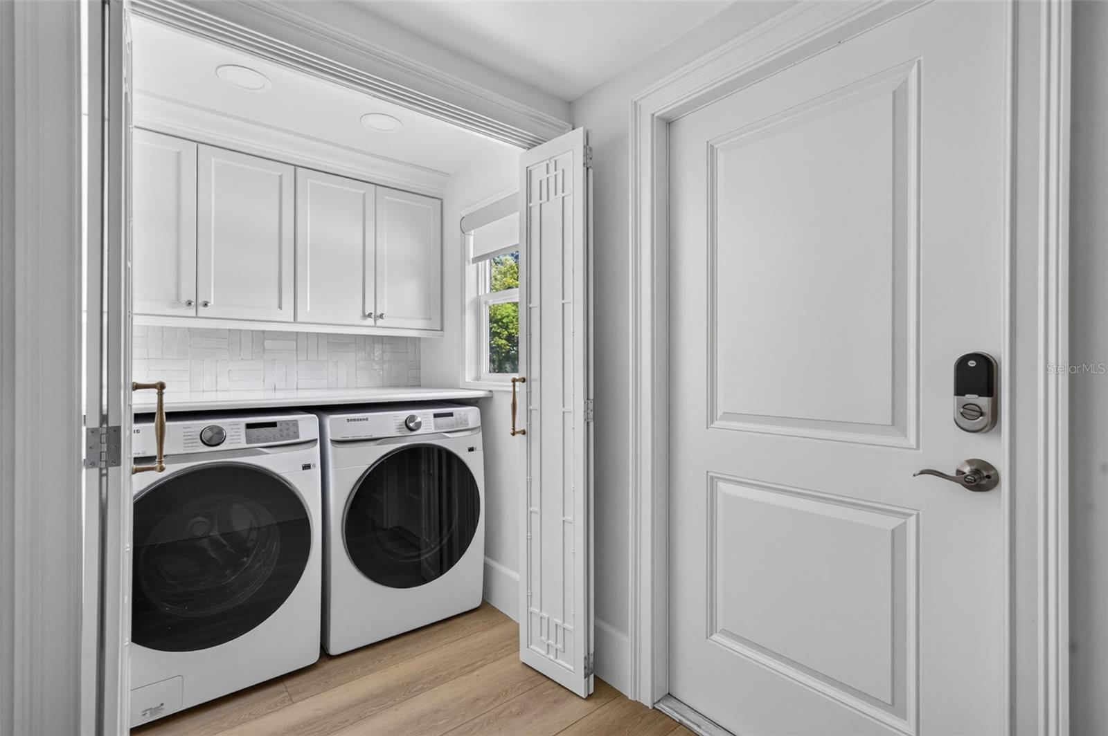 COLONIAL PARK SUB - Residential Lease