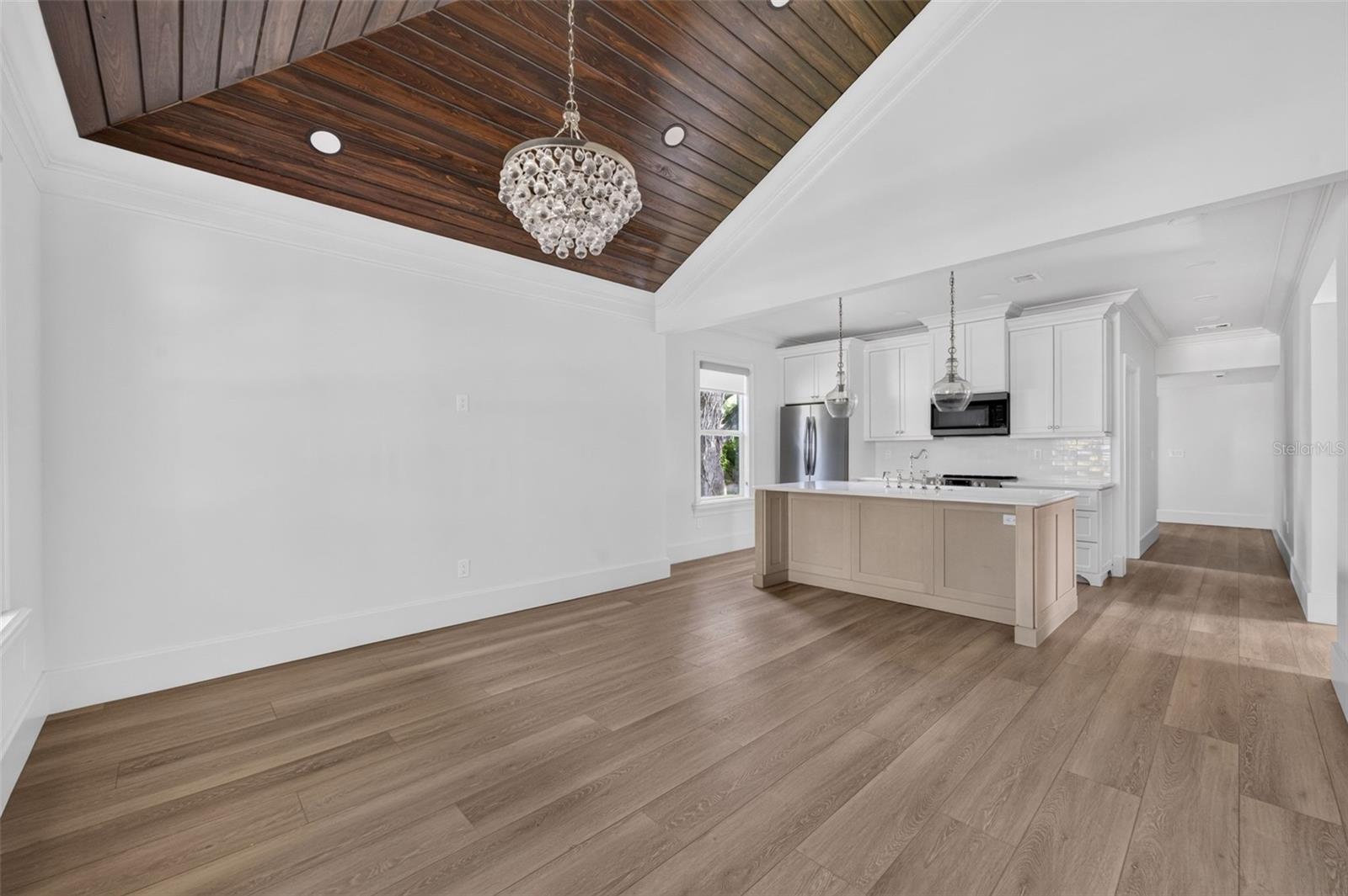 COLONIAL PARK SUB - Residential Lease