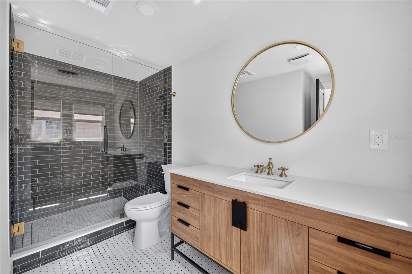COLONIAL PARK SUB - Residential Lease