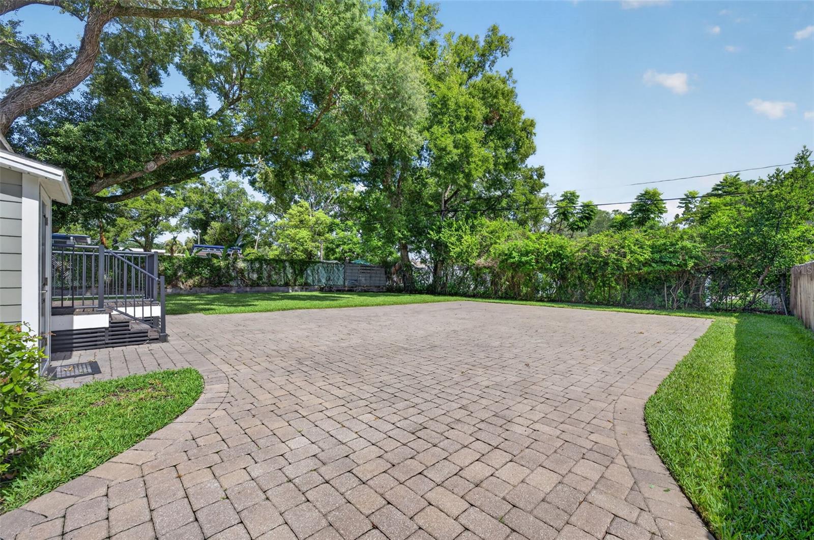 COLONIAL PARK SUB - Residential Lease