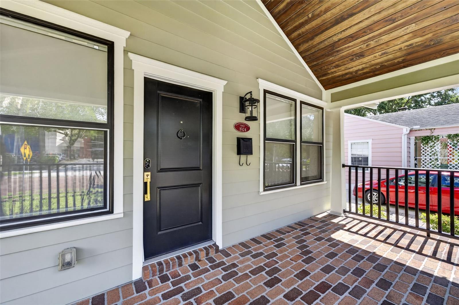 COLONIAL PARK SUB - Residential Lease