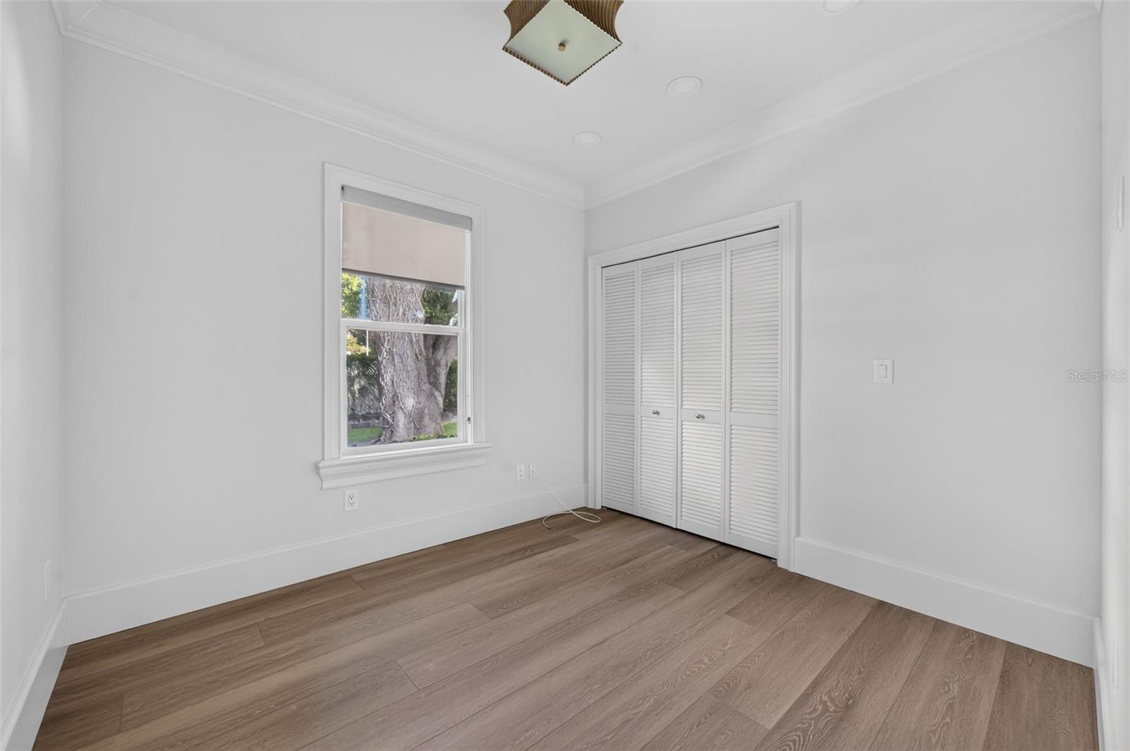 COLONIAL PARK SUB - Residential Lease
