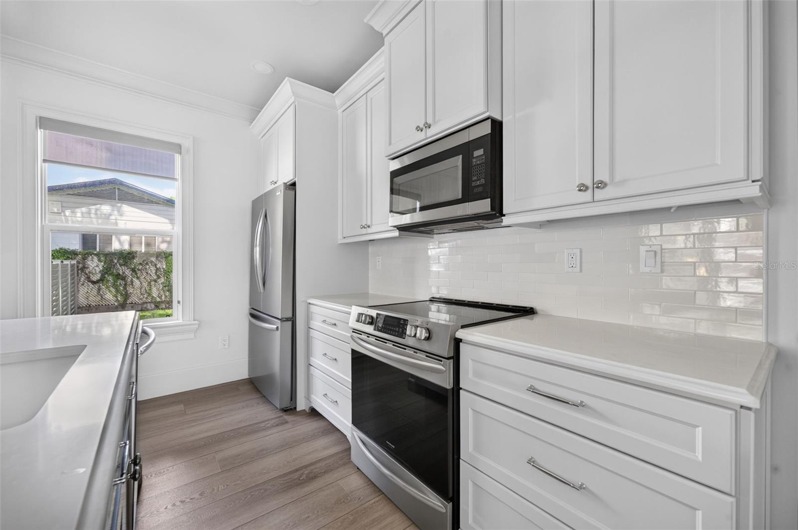 COLONIAL PARK SUB - Residential Lease