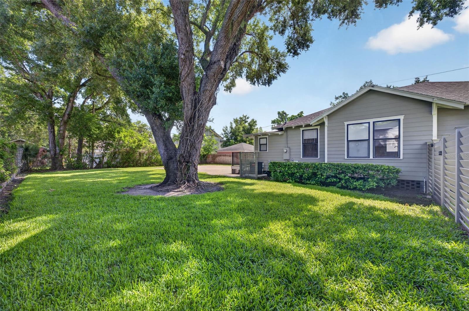 COLONIAL PARK SUB - Residential Lease