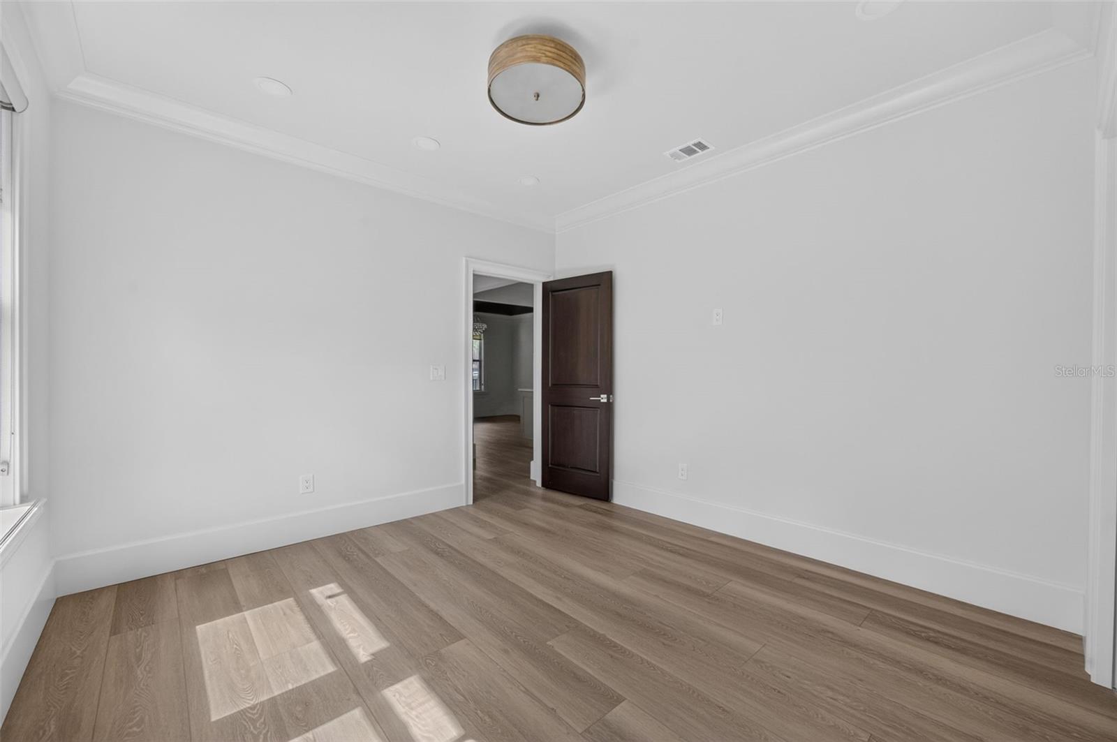 COLONIAL PARK SUB - Residential Lease