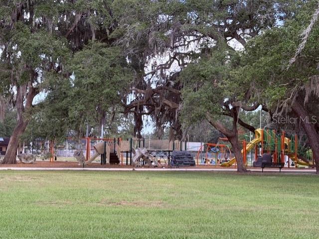 BUSHNELL PARK 28 - Land