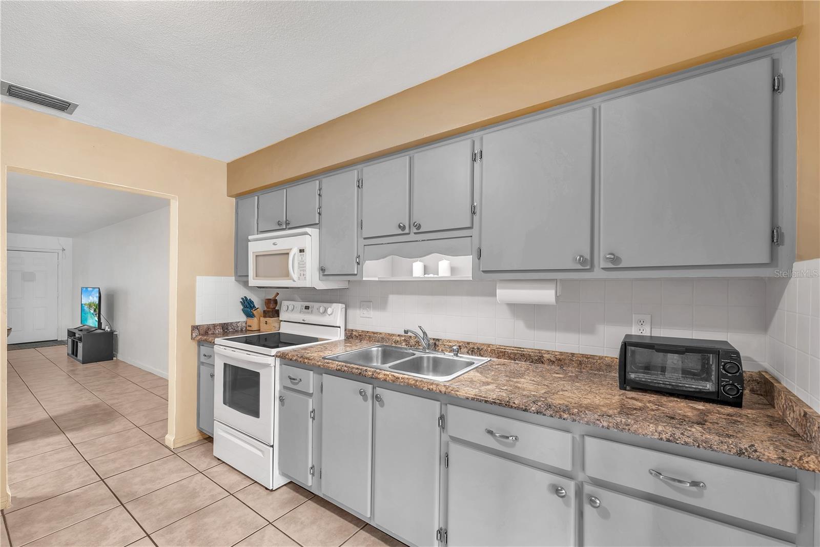 DISSTON ARMS APTS CONDO - Residential