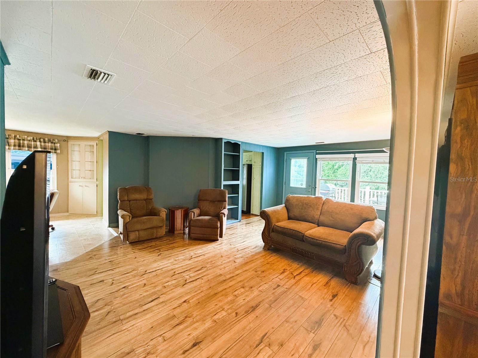 HAWTHORNE AT LEESBURG A COOP - Residential