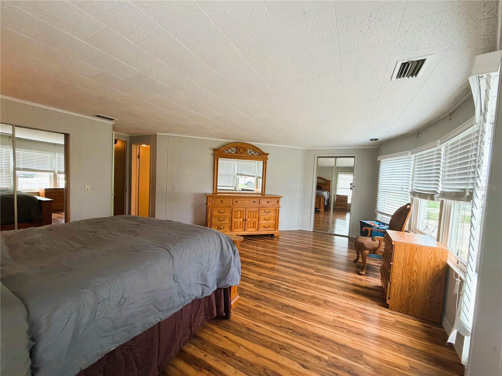 HAWTHORNE AT LEESBURG A COOP - Residential