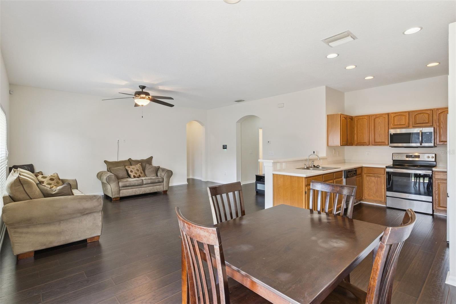 PARSONS POINTE - Residential