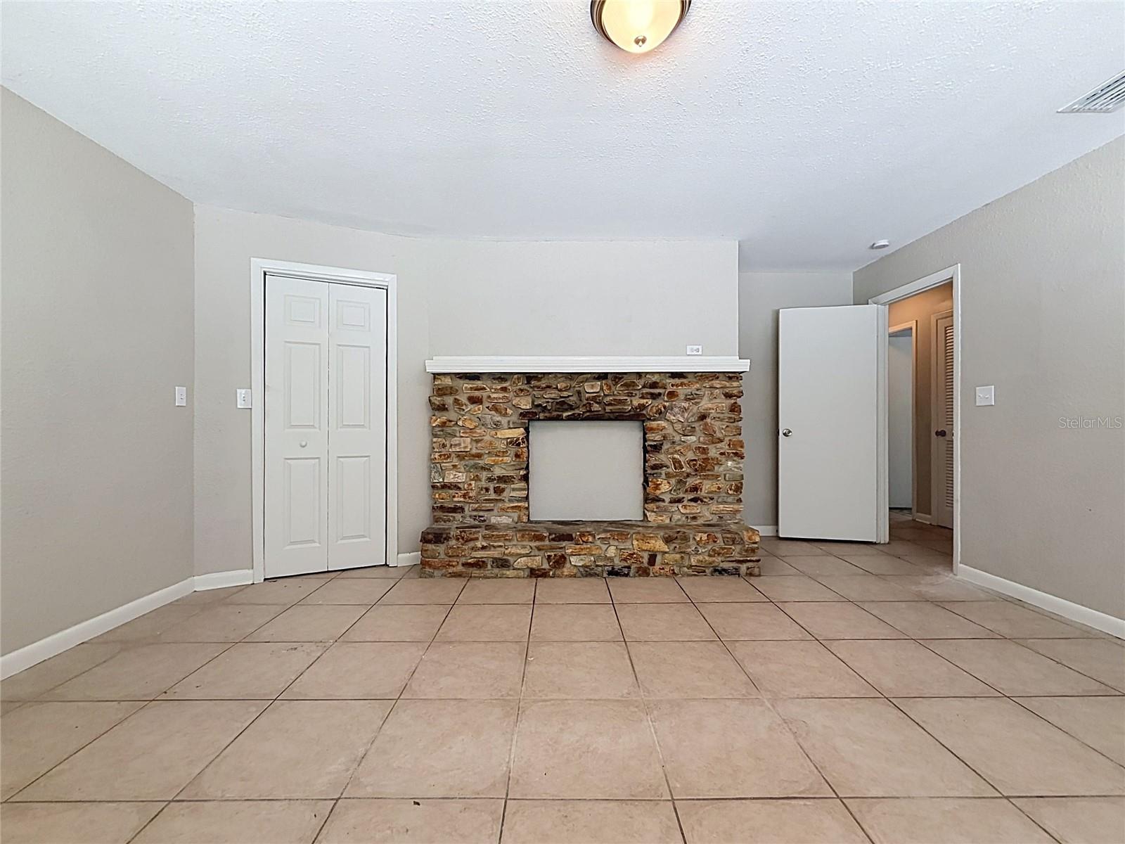 WOODFIELD ESTATES - Residential