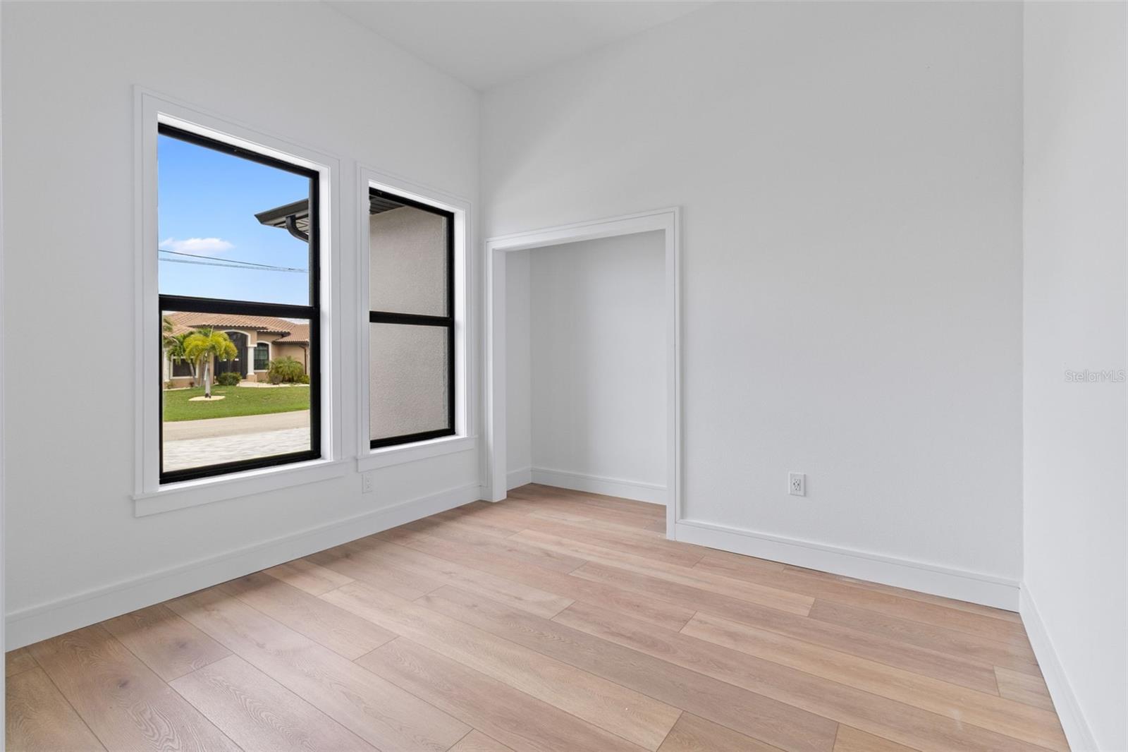 SOUTH GULF COVE - Residential