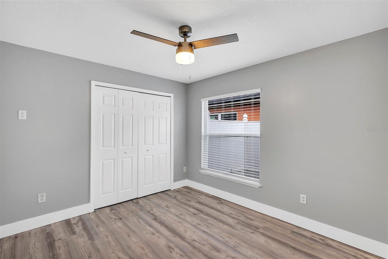 PINE RIDGE HOLLOW EAST PH 02 - Residential Lease