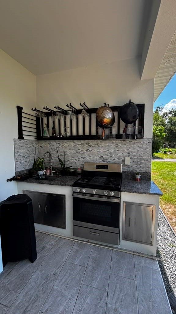 DADE TERRACE - Residential