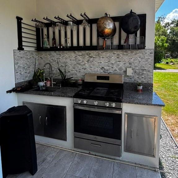 DADE TERRACE - Residential
