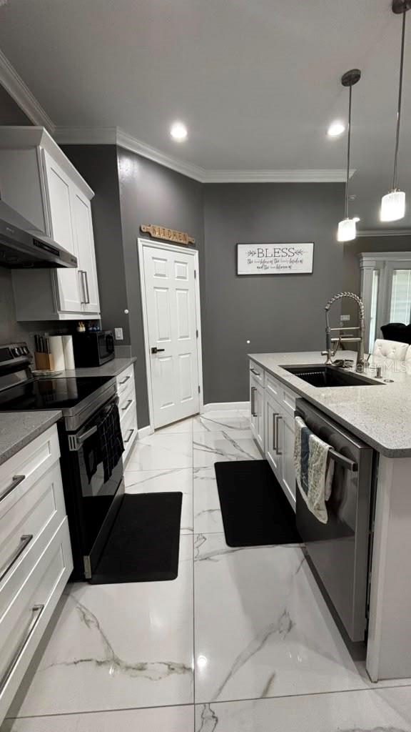 DADE TERRACE - Residential