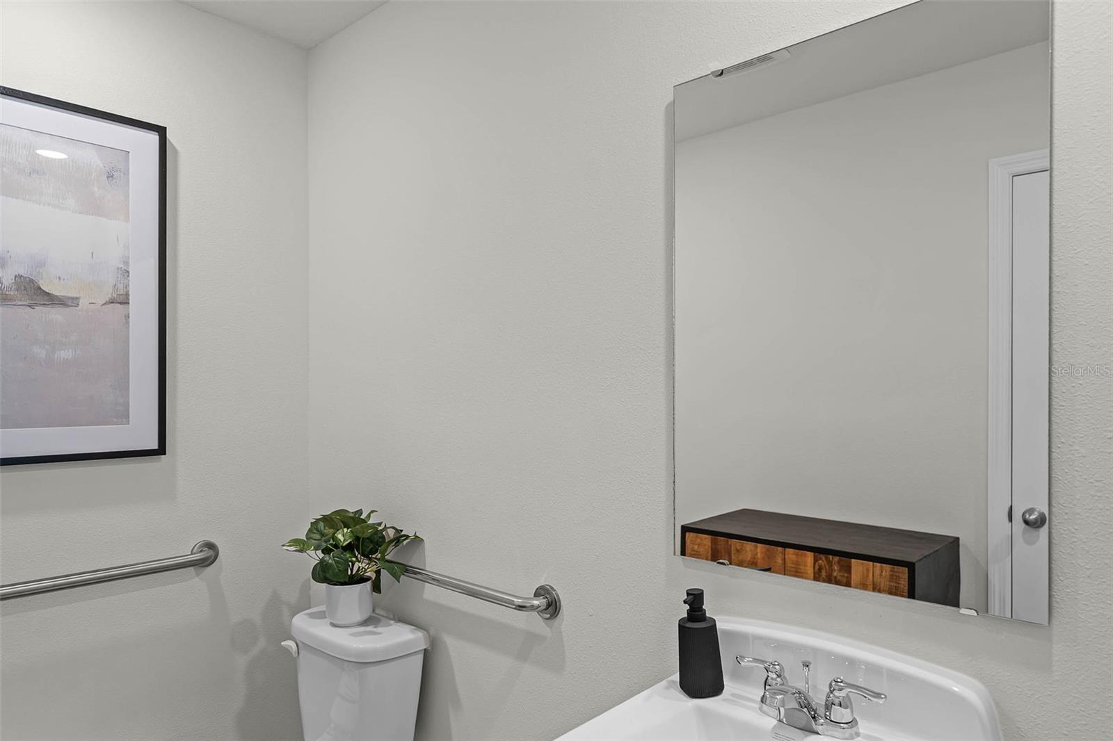 MAGNOLIA POINTE - Residential