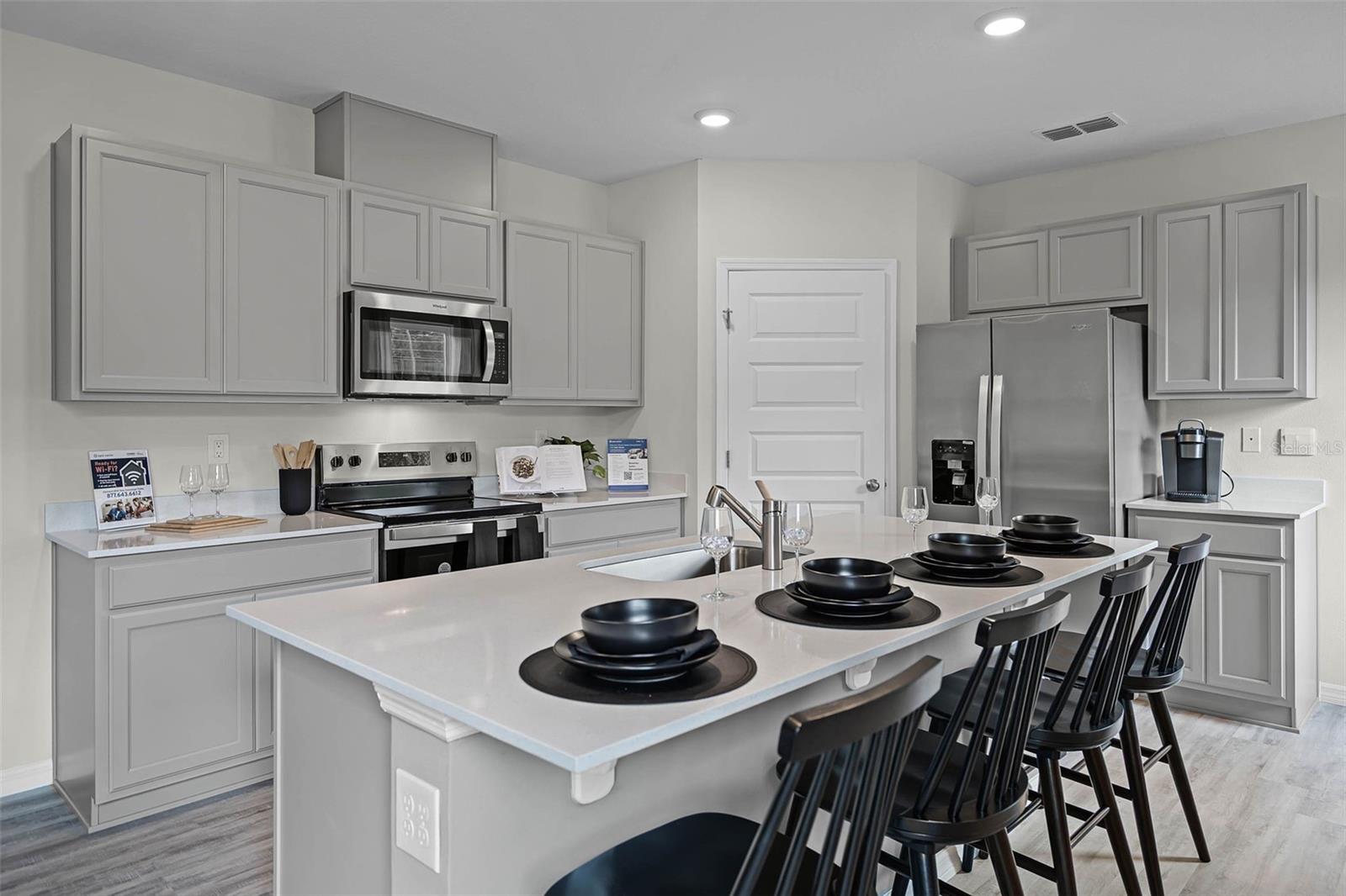 MAGNOLIA POINTE - Residential