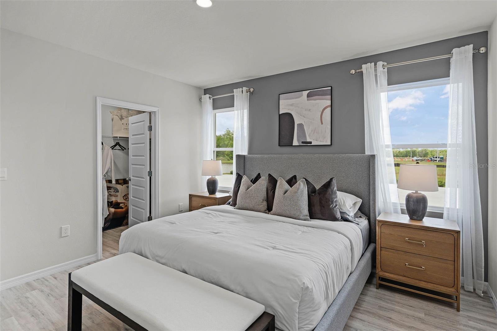 MAGNOLIA POINTE - Residential