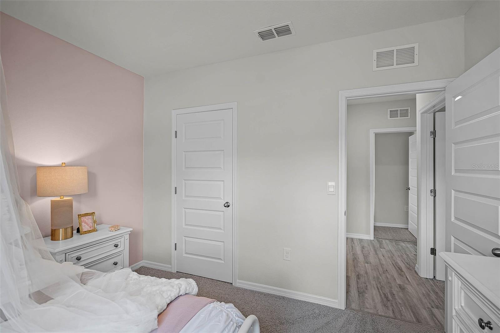 MAGNOLIA POINTE - Residential