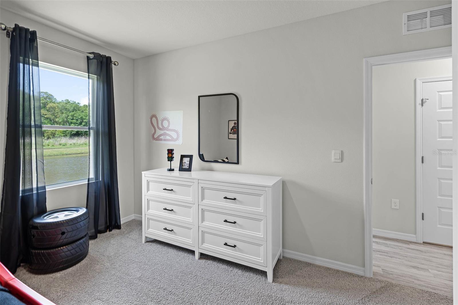 MAGNOLIA POINTE - Residential